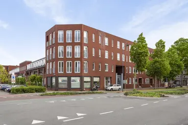103m2 flat to rent for 1950€/month in Graafseweg, 's-Hertogenbosch