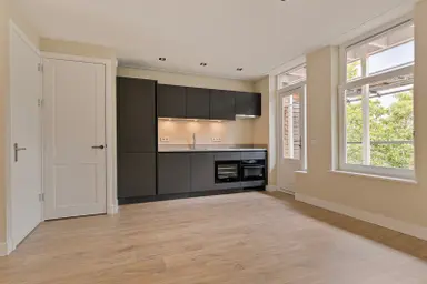 80m2 apartment to rent for 3250€/month in Van Woustraat, Amsterdam