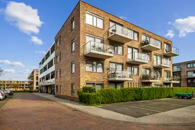 80m2 Appartamento in affitto per 980€/mese a Professor Einsteinlaan, Voorschoten
