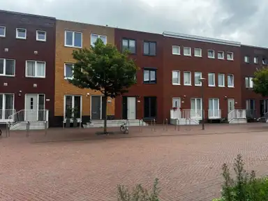 150m2 house to rent for 2500€/month in Oosterheemplein, Zoetermeer