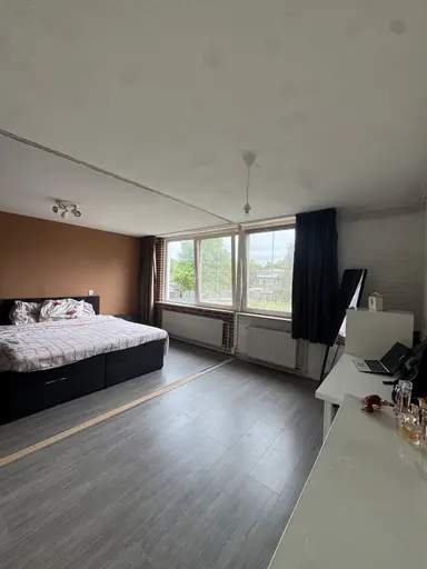 25m2 room to rent for 1350€/month in Kimwierde, Almere