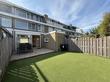 190m2 maison à louer pour 4950€/mois à Vijverhoef 67, Amsterdam