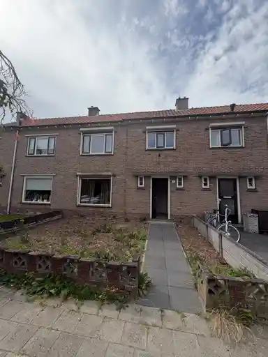 m2 maison à louer pour 605.61€/mois à Goeman Borgesiusstraat 3, Brummen