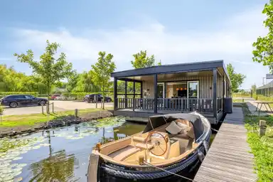 113m2 house to rent for 3700€/month in Voorschoterweg, Valkenburg