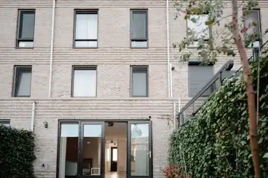 157m2 house to rent for 2650€/month in Machiniststraat 37, Rotterdam