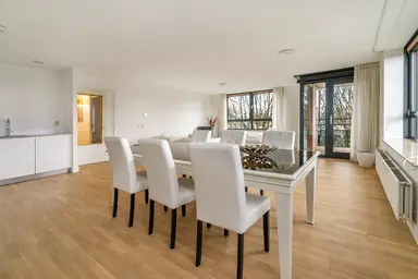 100m2 apartment to rent for 2900€/month in Fluweelboomlaan 33, Amstelveen