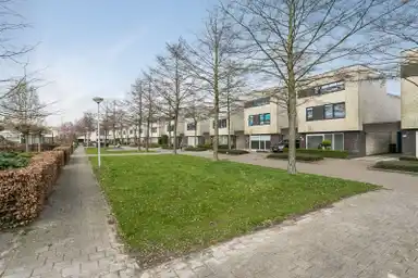 180m2 house to rent for 1610€/month in Binnenhof 4, Etten-Leur