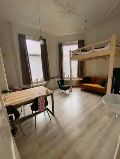 21m2 Chambre à louer pour 785€/mois à St. Annastraat 113, Nijmegen