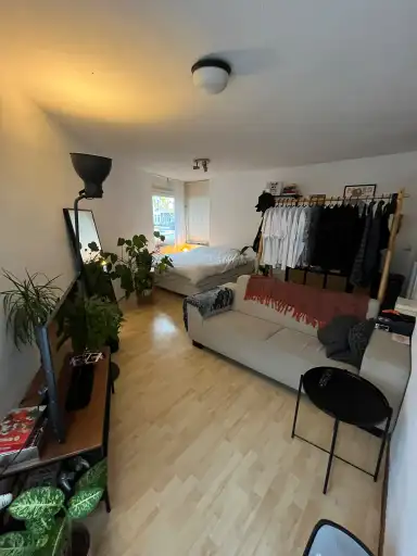 25m2 room to rent for 553€/month in Bilderdijkstraat 133G, The Hague