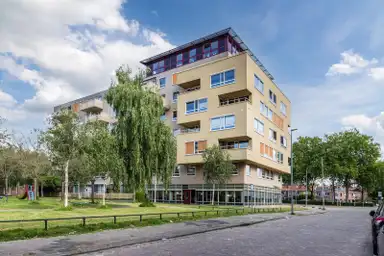 123m2 Flat zur Miete für 3050€/Monat in Lotustuin, Rotterdam