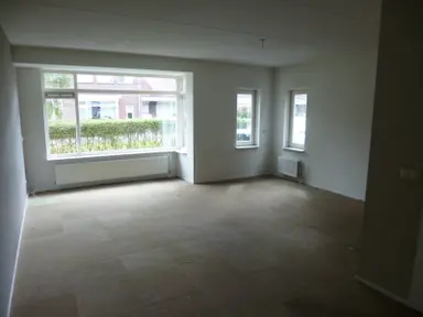 155m2 house to rent for 1450€/month in Parnassia 8, Meppel