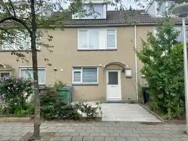 123m2 Haus zur Miete für 3200€/Monat in Midscheeps, Amstelveen