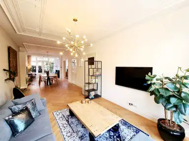 147m2 apartment to rent for 3250€/month in Mathenesserlaan, Rotterdam