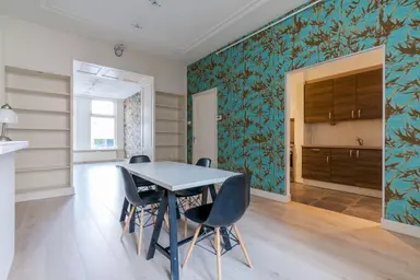 101m2 flat to rent for 2100€/month in Johannes Camphuijsstraat, The Hague