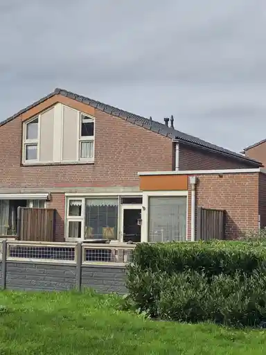 100m2 apartment to rent for 776.53€/month in De Regenboog 465, Dronten