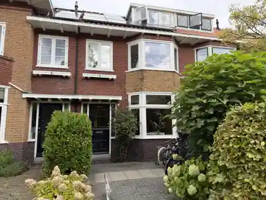 140m2 Haus zur Miete für 3500€/Monat in Oranje Nassaulaan 79, Overveen