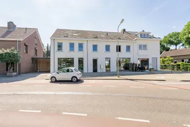 130m2 Appartement à louer pour 1595€/mois à Tussen de Bruggen, Rothem