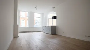 91m2 Appartement à louer pour 2450€/mois à Van Speijkstraat 146, The Hague