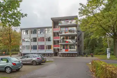 15m2 Chambre à louer pour 320.92€/mois à Calslaan 13A, Enschede