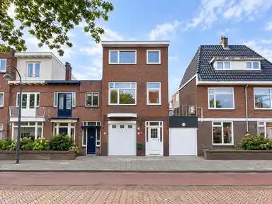210m2 apartment to rent for 2950€/month in Pijnboomstraat 143, Haarlem