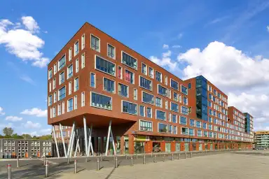 98m2 Appartamento in affitto per 2499€/mese a Bijlmerdreef, Amsterdam