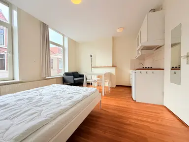 20m2 studio to rent for 629€/month in Da Costastraat 3, The Hague