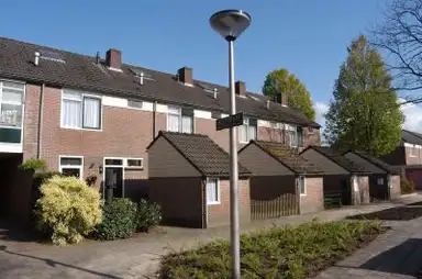 107m2 house to rent for 764.14€/month in Bizetstraat 45, Nijverdal