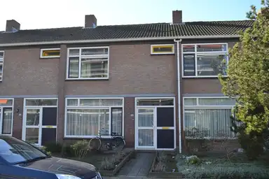 85m2 house to rent for 764.14€/month in Peter van Anrooylaan 33, Terneuzen