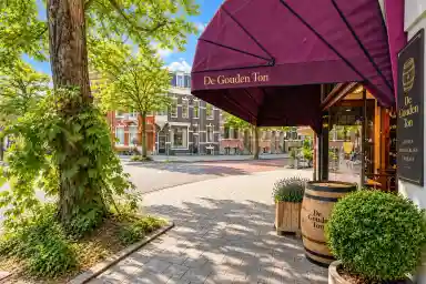 m2 apartment to rent for 3500€/month in Willemsparkweg, Amsterdam