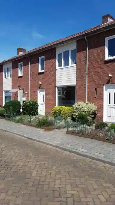97m2 house to rent for 1295€/month in Elzenstraat, Almelo