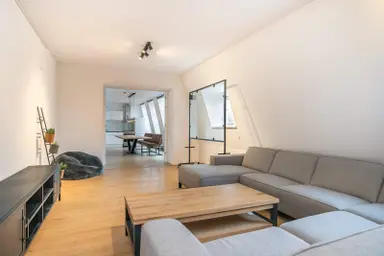 77m2 Appartement à louer pour 2400€/mois à Zuiderstraat, Haarlem