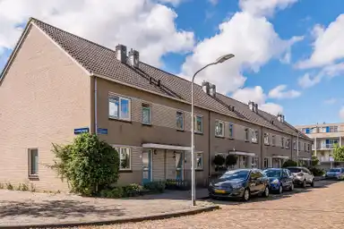 118m2 house to rent for 1826€/month in Raoul Wallenbergstraat 7, Haarlem