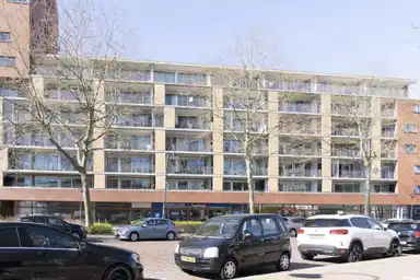 80m2 Wohnung zur Miete für 2250€/Monat in Guido Gezellestraat, Voorburg