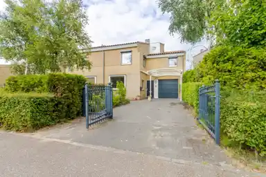 184m2 house to rent for 2950€/month in De Vleyen 67, Hoofddorp