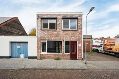 219m2 maison à louer pour 1800€/mois à Stoofstraat, Zaamslag