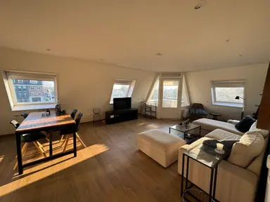 77m2 apartment to rent for 1620€/month in Dorpsdijk, Rhoon