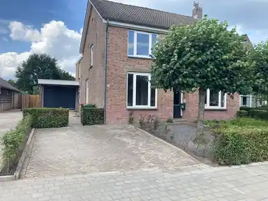 105m2 apartment to rent for 1680€/month in Kerkstraat 68, Riel