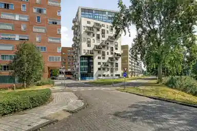 81m2 apartment to rent for 2295€/month in Berkenplein, Diemen