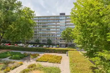84m2 Appartement à louer pour 2245€/mois à Engelandlaan 836, Haarlem