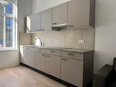 189m2 maison à louer pour 1695€/mois à Doctor Benthemstraat, Enschede