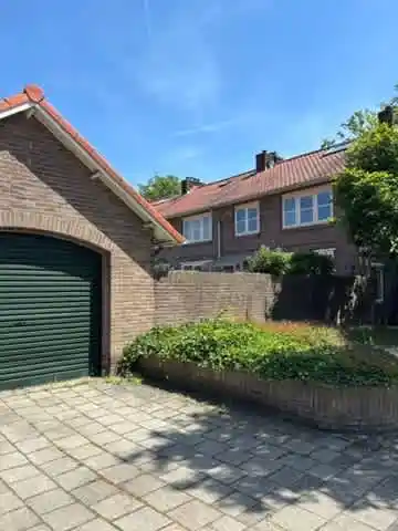 90m2 apartment to rent for 1068€/month in Lieven de Keylaan, Hilversum