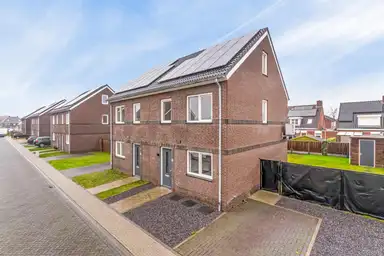 111m2 Casa in affitto per 1425€/mese a Platanenlaan, Sint Odiliënberg