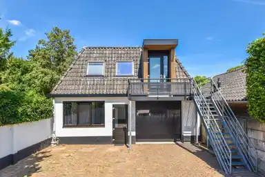 290m2 apartment to rent for 1250€/month in Wagenpad, Laren