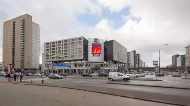 88m2 apartment to rent for 1066€/month in Zuidplein 21, Rotterdam