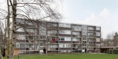 72m2 apartment to rent for 995€/month in Mozartstraat 21, Leiden