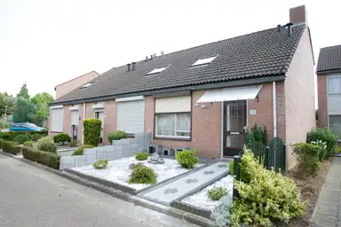 m2 Haus zur Miete für 713.02€/Monat in Mettenstraat 12, Heerlen