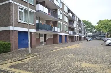 75m2 apartment to rent for 835€/month in Philip Vingboonsstraat 16, Rotterdam