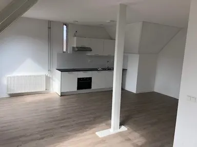 94m2 Appartement te huur voor 1195€/maand in Raadhuisplein, Vries