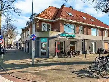 170m2 apartment to rent for 2150€/month in Neuweg, Hilversum