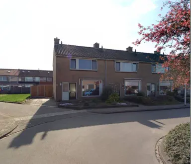 m2 house to rent for 1060€/month in Lucas Rotgansstraat 59, Hengelo